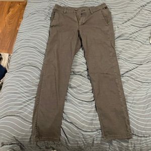 LuluLemon Men’s Slim Fit Commission Pant